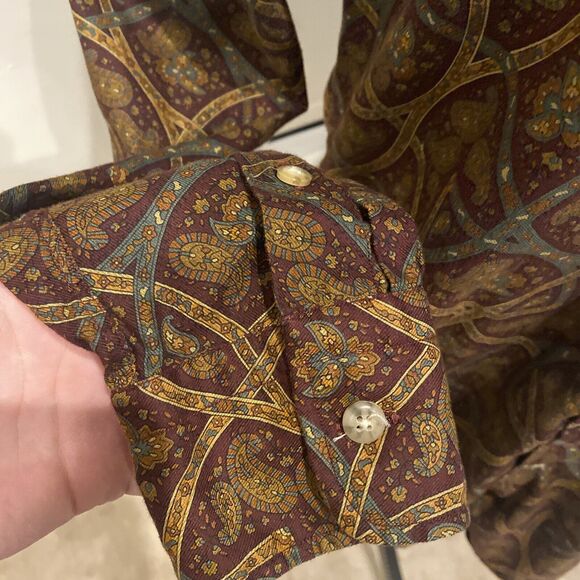 Saks Fifth Avenue Men’s Pattered Button Down Shirt, Size SMALL Paisley EUC - Picture 4 of 7